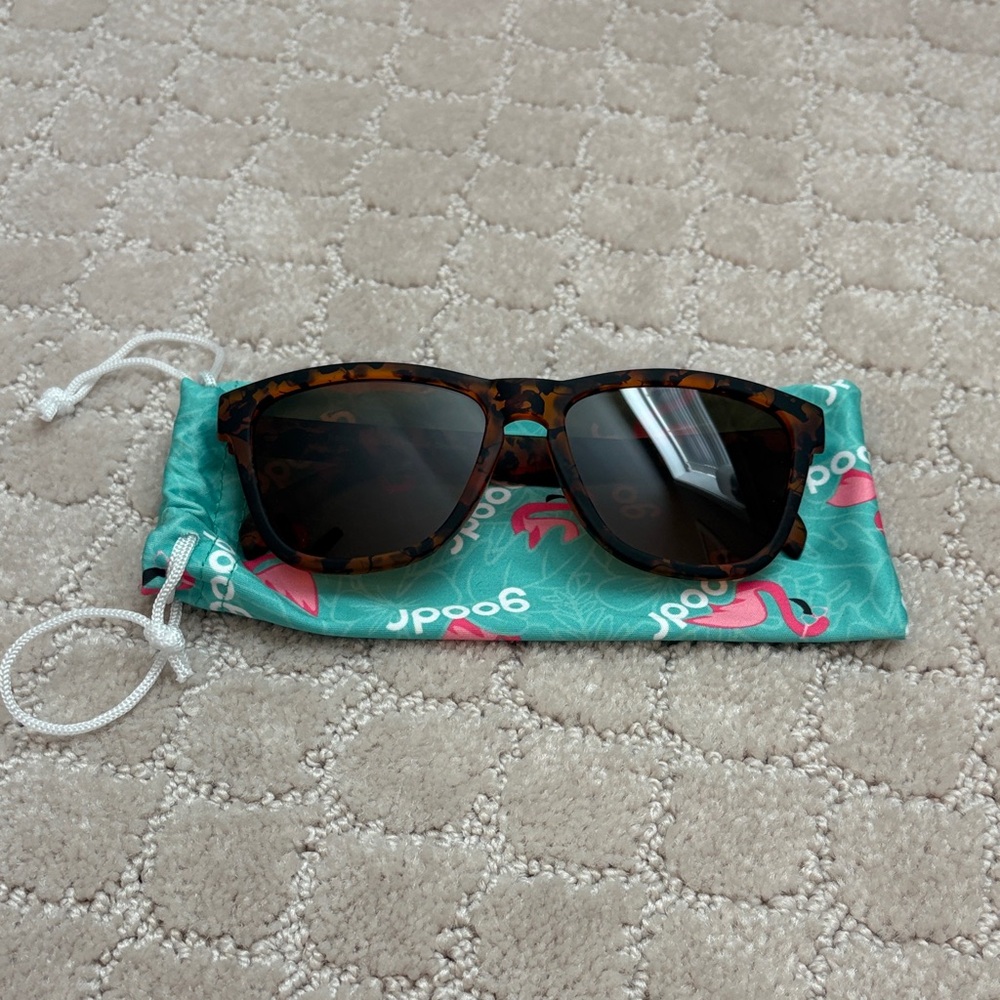 New Women's Goodr Tortoise Shell Sunglasses Bosley's Basset Hound Dreams